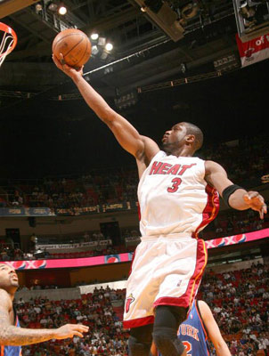 杨毅赛前分析：湖人要赢只能靠进攻 火箭要赢要靠防守（杨毅赛前解读：湖人胜机在进攻，火箭制胜靠防守）