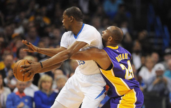 施洛特贝克批队友：大家各自为战，替补登场的球员还一直丢球（施洛特贝克怒斥队友：各打各的，替补出场屡屡丢球）