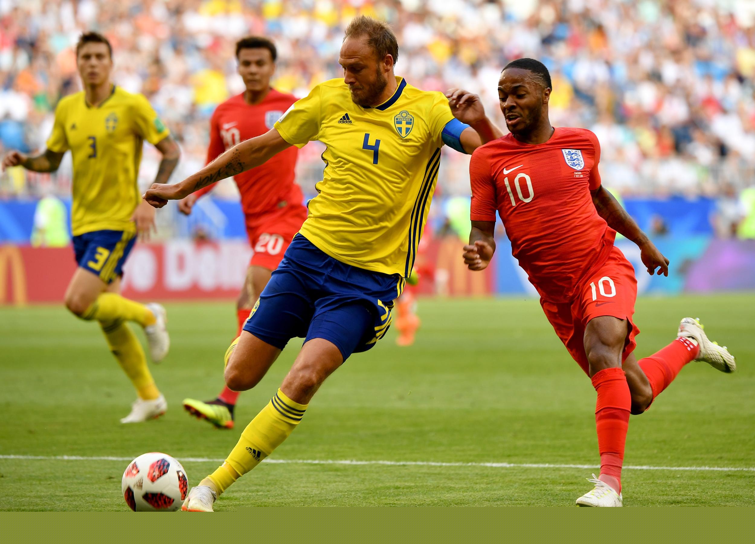 辛普森三分出手，北控防守严密（辛普森外线出手，北控防守严密）