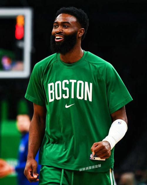 半场战报：沃尔夫斯堡2-0柏林联合，阿穆拉1射1传，维默尔破门（半场速报：沃尔夫斯堡2比0领先柏林联合，阿穆拉传射建功，维默尔收获进球）