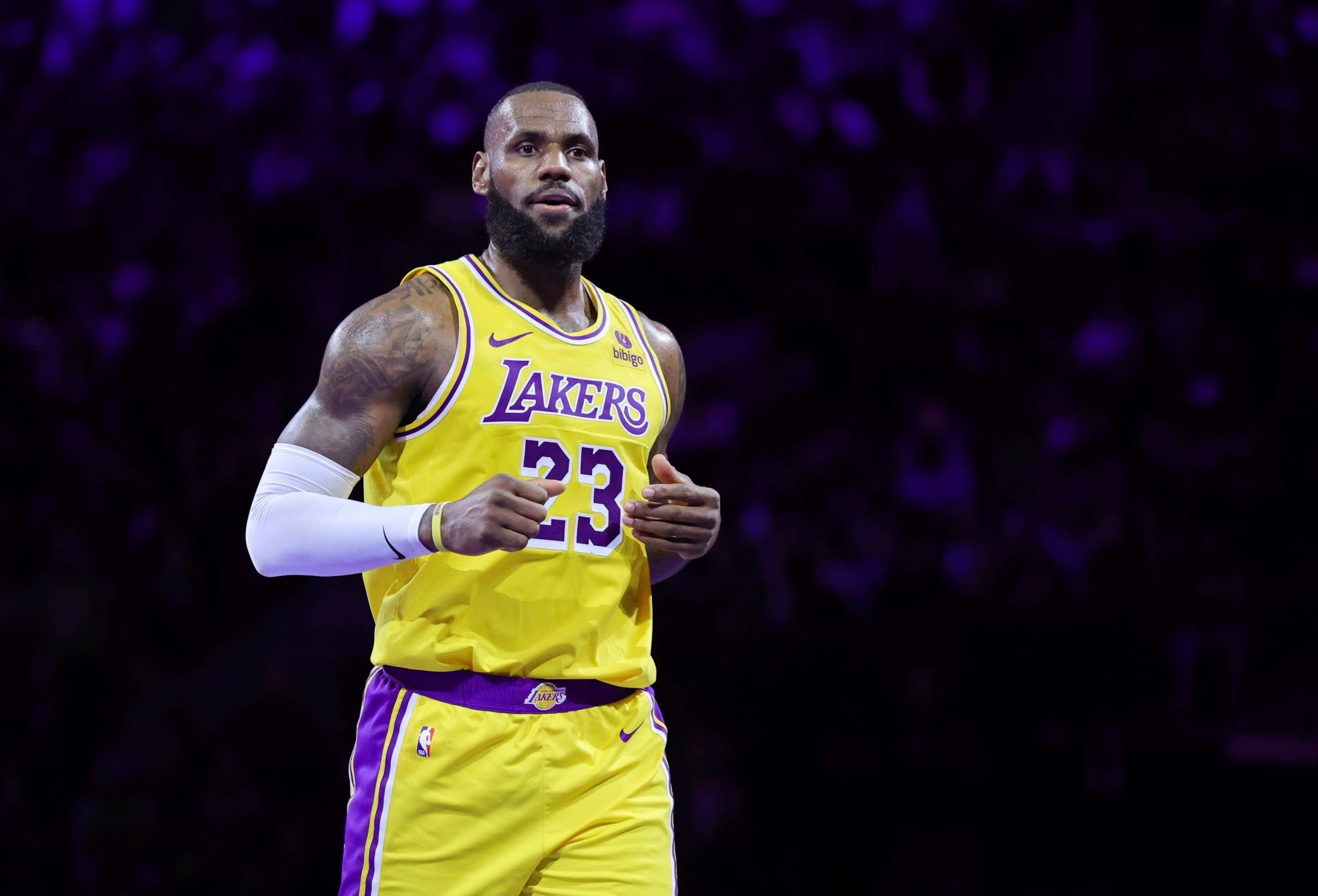 火箭连续胜利，团队士气稳步提升（火箭再取连胜，球队士气持续高涨）