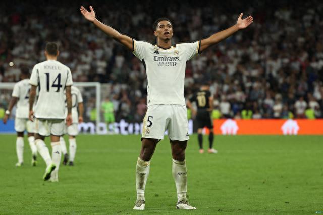 每体：巴萨下赛季门将位置或有重大变动，特狮什琴斯尼可能都离队（每体：巴萨下季门将位置或迎大变，特尔施特根与什琴斯尼均有可能离队）