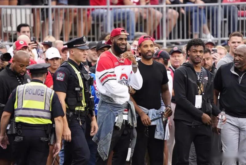 踢曼城打入5球，罗德里戈成为欧冠对阵瓜帅进球第二多的球员（罗德里戈对曼城轰入5球，欧冠对阵瓜帅进球数升至第二位）