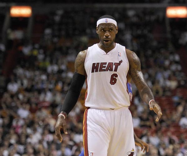 米体：罗马希望租借+买断齐尔克泽，买断费将不低于3500万欧（据米体报道，罗马计划先租后买引进齐尔克泽，买断费用至少3500万欧元）